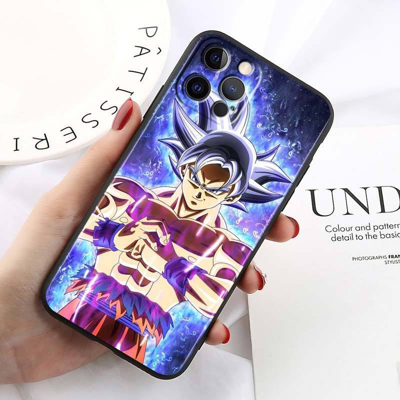Funda Dragon Ball estilo cartoon para iPhone 15