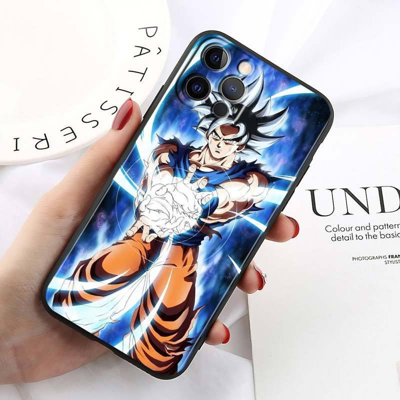 Funda Dragon Ball estilo cartoon para iPhone 15