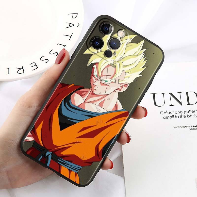 Funda Dragon Ball estilo cartoon para iPhone 15